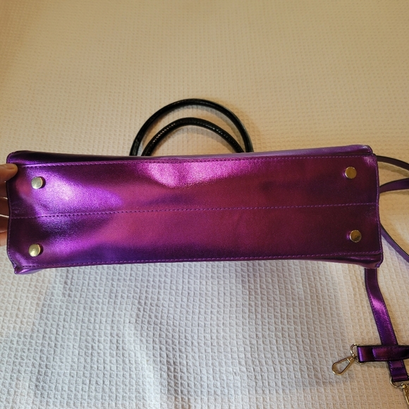 Shiny Purple Handbag with Black Handles - Picture 4 of 16